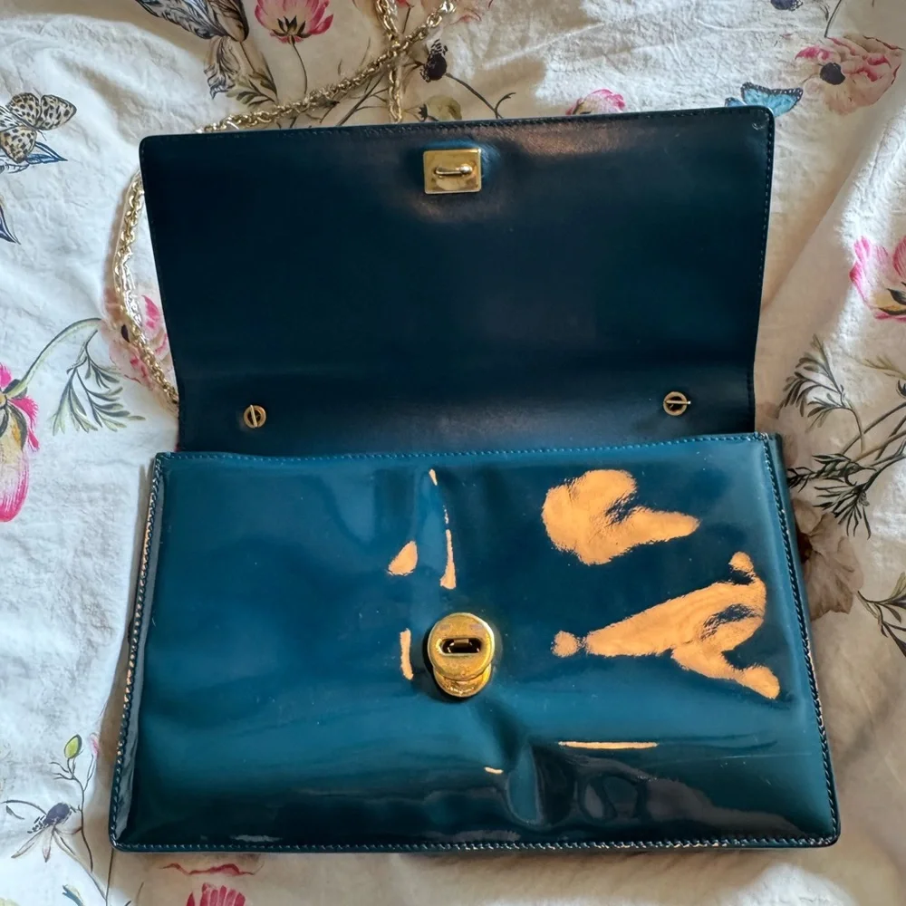 PRICED2SELL🔥Salvatore Ferragamo Teal Patent Leather Shoulder/Crossbody Bag